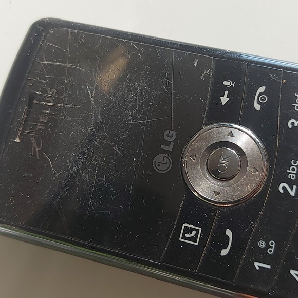 LG VX9200 Cell Phone - Picture 2 of 5